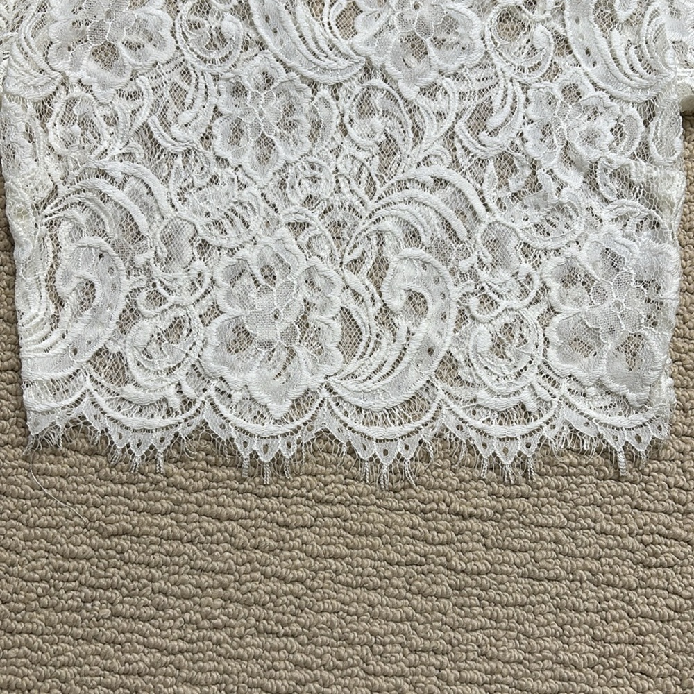 Windsor Floral Lace Crop Top - Picture 3 of 8